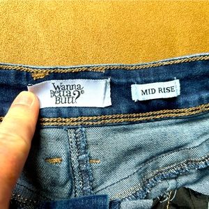 Wanna Betta Butt? Like new shorts 11/30